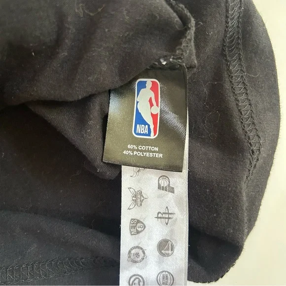 NBA Black and Yellow Los Angeles Lakers Short Sleeve Tee - Picture 6 of 6